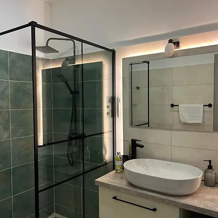 Peterfia Boutique 3-4 Ντέμπρετσεν